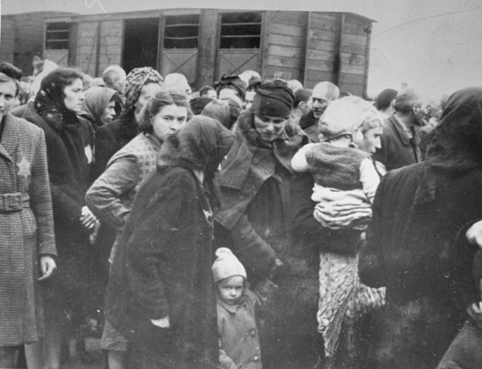 The Last Letters from the Holocaust